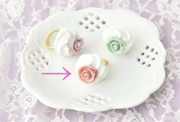 Q-pot 휘핑 크림 반지 로즈