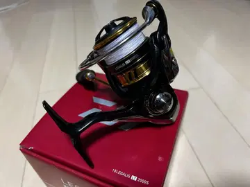 18 LEGALIS LT 2000S 스피닝 릴