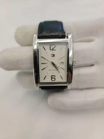 Tommy Hilfiger 아날로그 손목시계