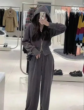 그레이 후드 부착 셋업