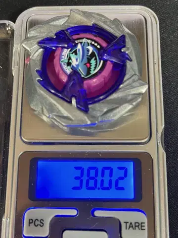 BEYBLADE X 샤크 스케일 중량 38.02g