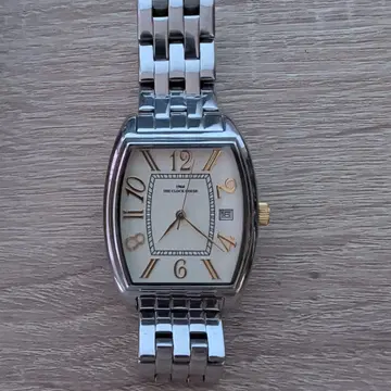 THE CLOCKS 아날로그 손목시계 HMBY1106