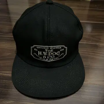 H.W.DOG & CO. 블랙 캡