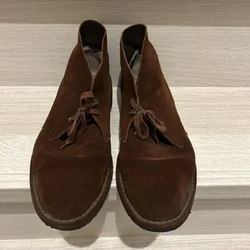 브라운 스웨이드 처카 부츠