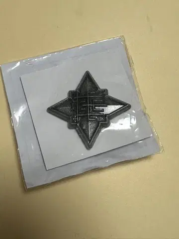 핸드레드라인 학교 휘장 핀 배지 애니플렉스 특전 공식 코스프레