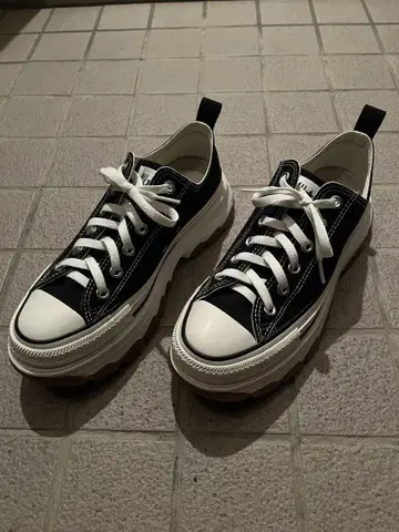 새상품급 컨버스 트렉 웨이브 26.5cm