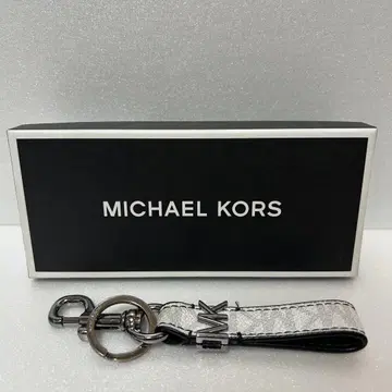 MICHAEL KORS 키링 화이트 x 실버 박스 포함