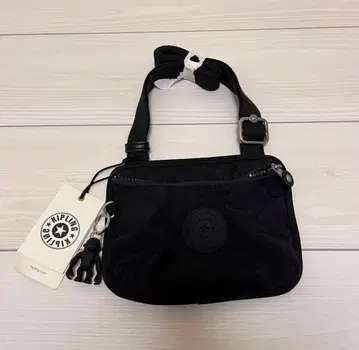 Kipling 숄더백 블랙 태슬 포함