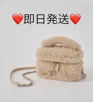 다리치 페이크 퍼 숄더 미니백 베이지