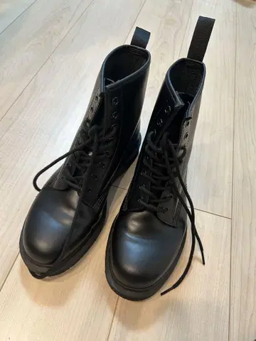 닥터마틴 1460 8홀 부츠 올 블랙 27cm