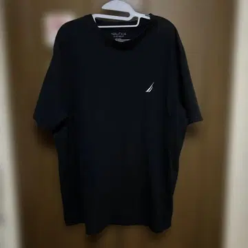 Nautica 블랙 티셔츠