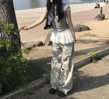 EMMY 프릴 세트 데미지 데님 팬츠 에이미