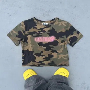 9090 Ameba Logo Camp Cropped Tee