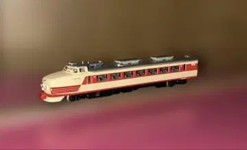 국철 485계 보닛 타입 8량