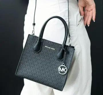 [ 새상품,미사용 ] MICHAEL KORS 블랙 미니 핸드백 핸드백