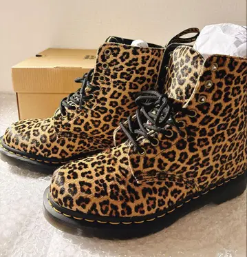 Dr.Martens 1460 파스칼 8홀 부츠 UK6 레오파드