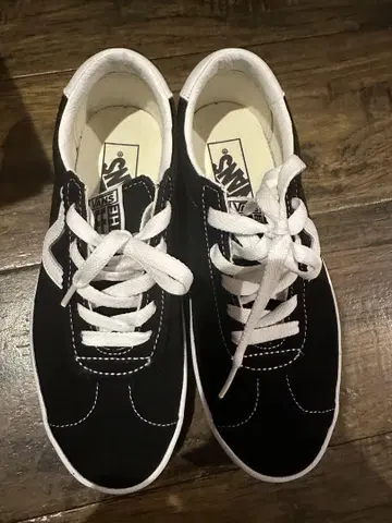 VANS 블랙 스니커즈
