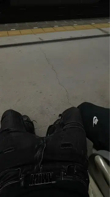 Mnml x162 black 28
