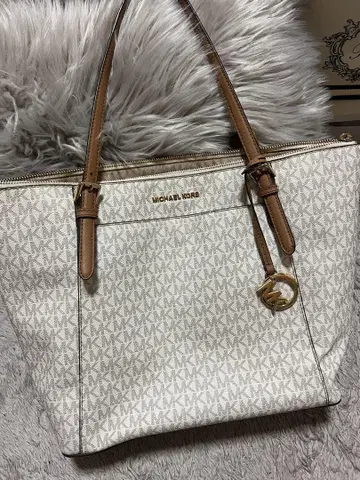 MICHAEL KORS 화이트 토트백