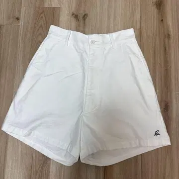 MadisonBlue 화이트 숏팬츠