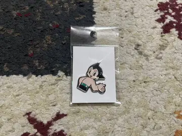 오사카 만박 2025 파소나 파빌리온 한정품 아톰 핀 배지