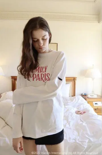 epine Emily in Paris 콜라보 에피누 롱T