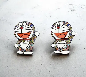 도라에몽 핀 배지 핀즈 레인보우 2개