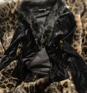 블랙 벨벳 퍼 자켓
