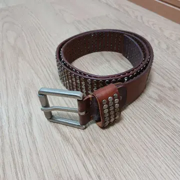 스터드 벨트 브라운 벨트