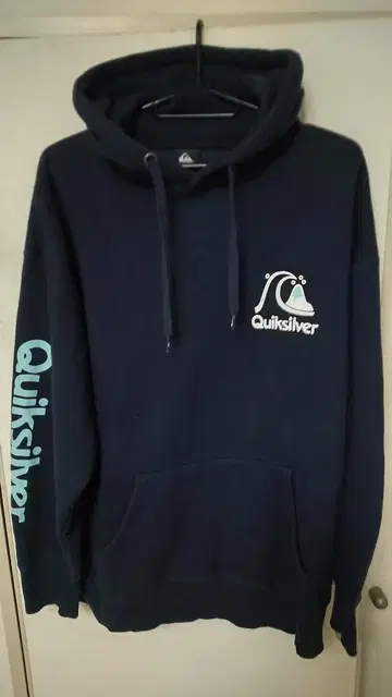 Quiksilver 후드 부착 후드티 네이비