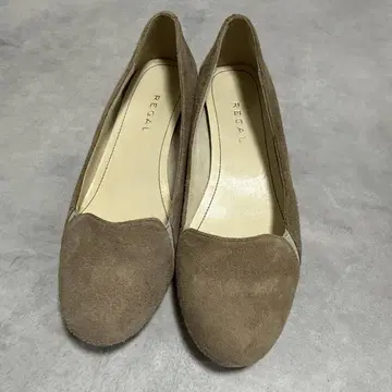 REGAL 리갈 천연 가죽 로우힐 펌프스 (23cm) 새상품급