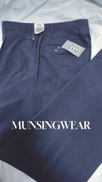미사용품 MUNSINGWEAR 슬랙스 골프 다크 네이비 w92 미보정품
