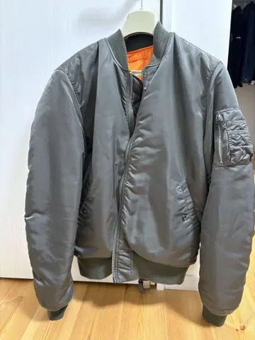 MA-1 플라이트 자켓