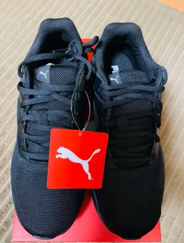 PUMA 블랙 스니커즈