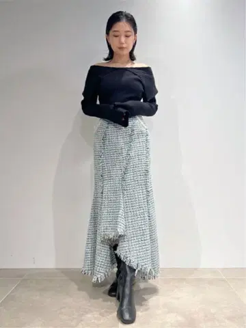 [ 새상품급 ] LILYBROWN 릴리 브라운 펄 비쥬 트위드 스커트
