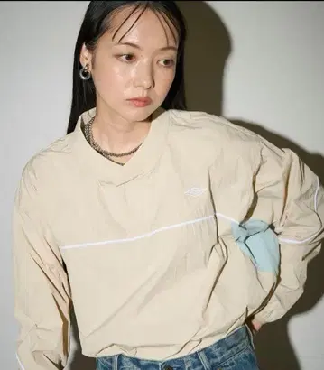 [ UMBRO x FREAK'S STORE ] 나일론 풀오버 베이지
