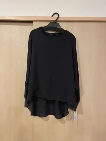 MEDOC 오리지널 V넥 상의