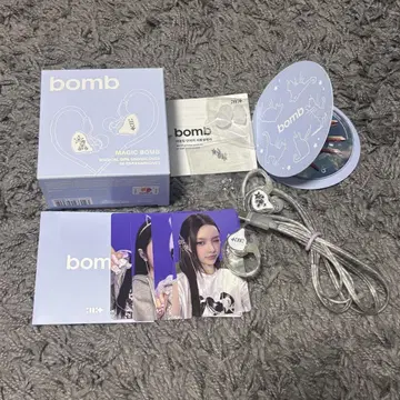 ILLIT 이어모니 이어폰 bomb