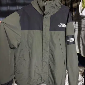 THE NORTH FACE 마운틴 후드티 올리브 그린/블랙