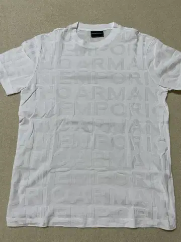 EMPORIO ARMANI S 사이즈 화이트 T셔츠