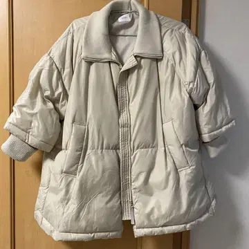 LOWRYS FARM 아이보리 다운 자켓