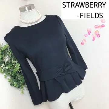 스트로베리 필드의 네이비색 플럼 상의