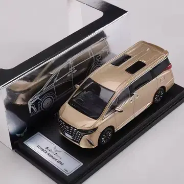DTC 1/64 알파 로메오 미니카 프레셔스 레오 블론드 골드