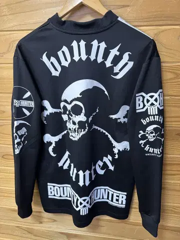 Bounty Hunter 초기 스컬 로고 프린트 긴팔 티셔츠 M