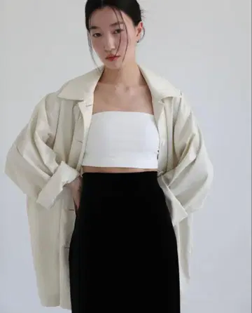 [새상품급] aere 빈티지 새틴 코트