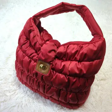 새상품급 이삭 Y'SACCS 충전솜 퀼팅 토트백 바닥 조절 가능