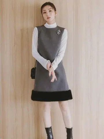 밑단 퍼 미니 원피스 그레이 36 셀프리지