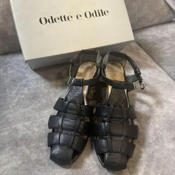 오데뜨 앤 오딜 Odette e Odile 글루카 펌프스 24.5cm