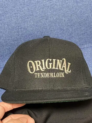 TENDERLOIN 블랙 야구 모자