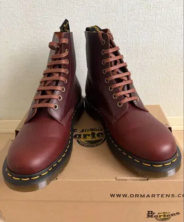 새상품 닥터마틴 1460 26cm